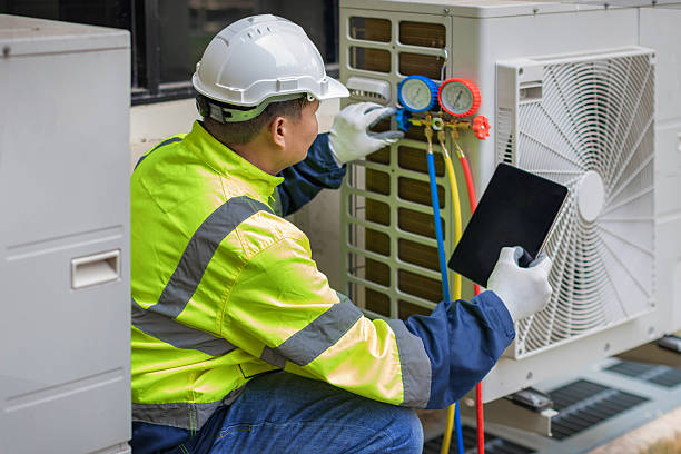 Professional Hvac technician working in Riverside, TX